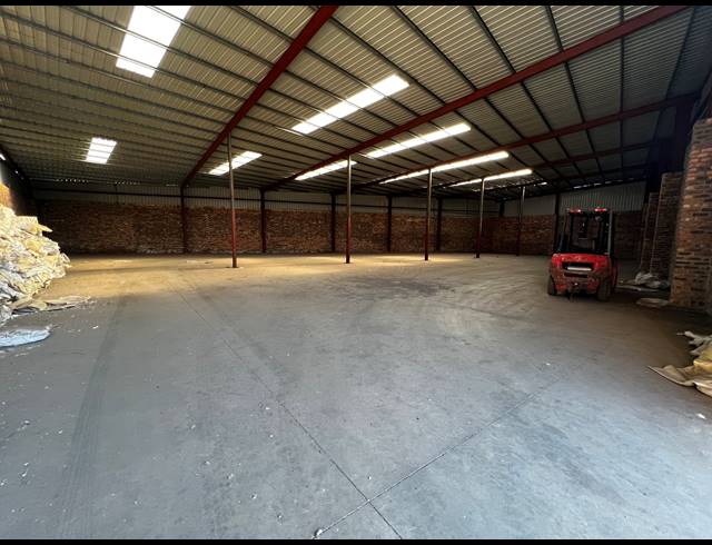 8,000M² FACTORY FOR SALE IN ALRODE